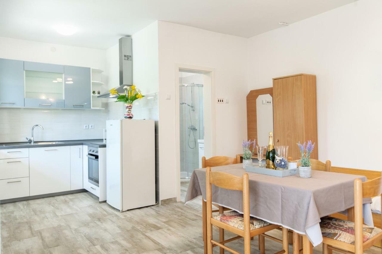 Apartment Ema プレマントゥーラ エクステリア 写真